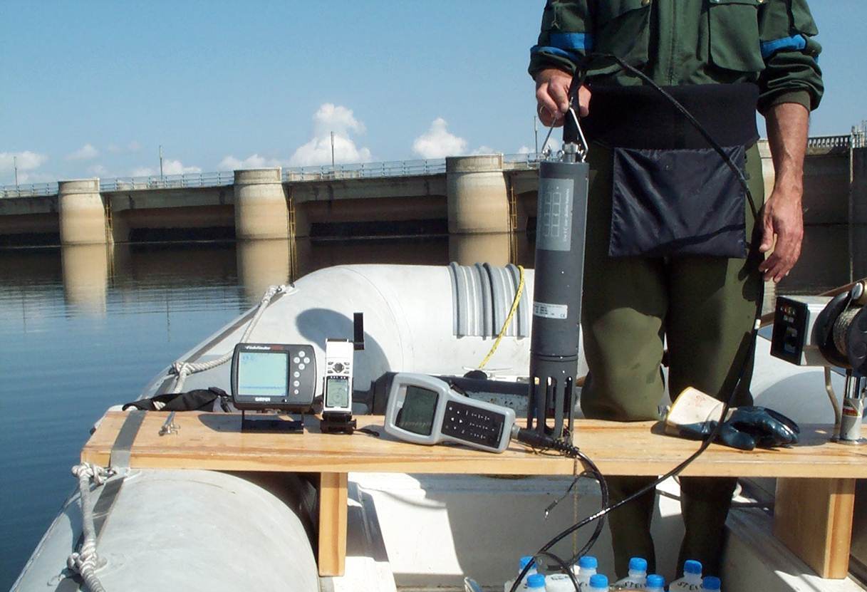 Equipos de muestro de embalses