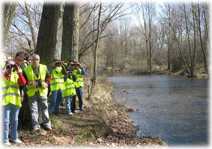Voluntarios en el río Arlanzón, Burgos